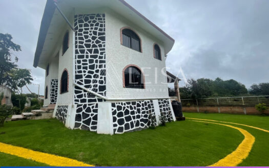 CASA EN CAMINO A LOS ARBOLES DE NAVIDAD, AMECAMECA EN VENTA