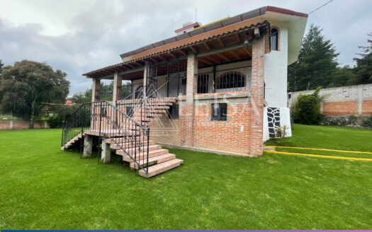 CASA EN CAMINO A LOS ARBOLES DE NAVIDAD, AMECAMECA EN VENTA